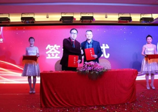 《婴鸣Talk》大咖论剑直播间——2018，绿巨人最新官网下载新零售竞争下的突围之路